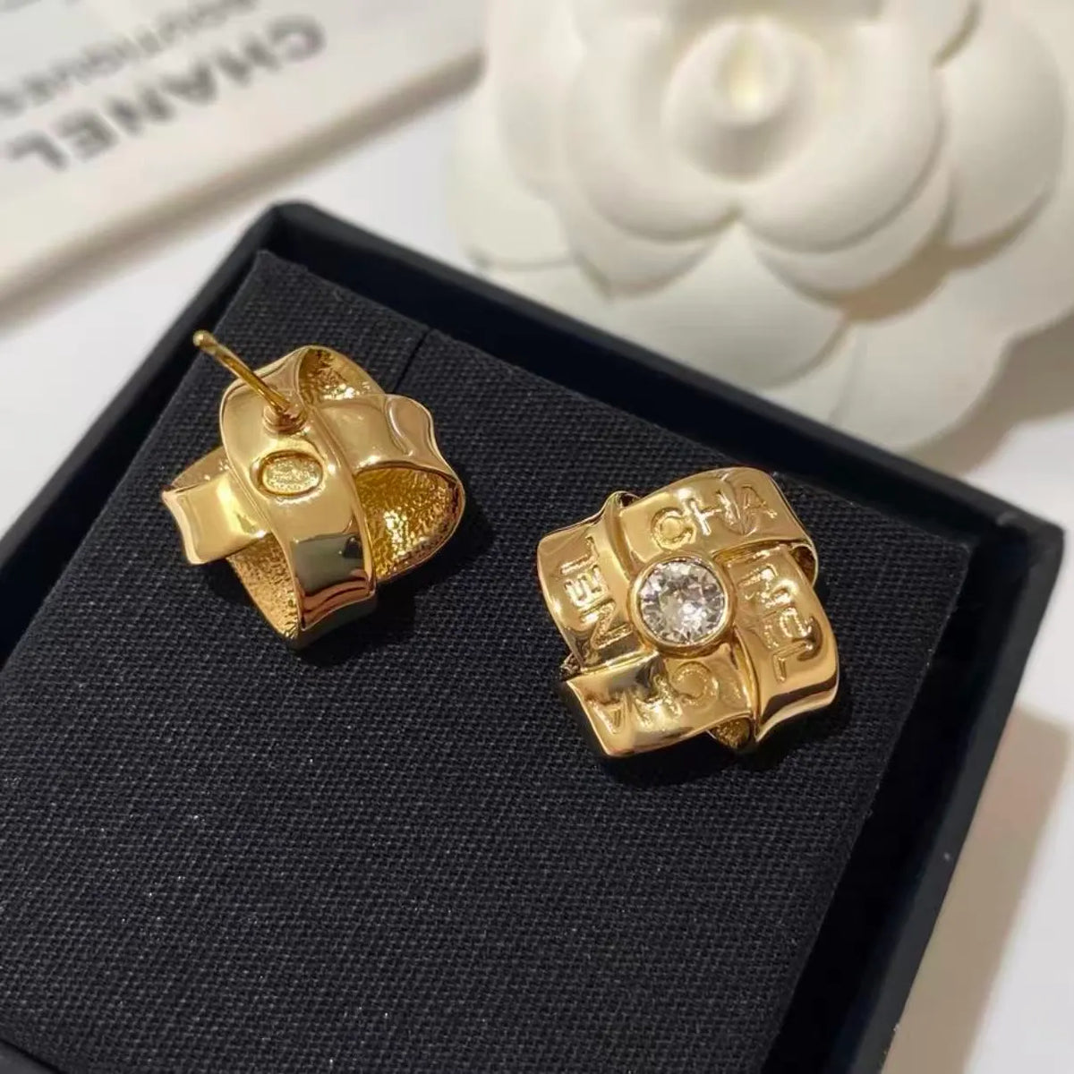Rhombus Round Crystal Earrings