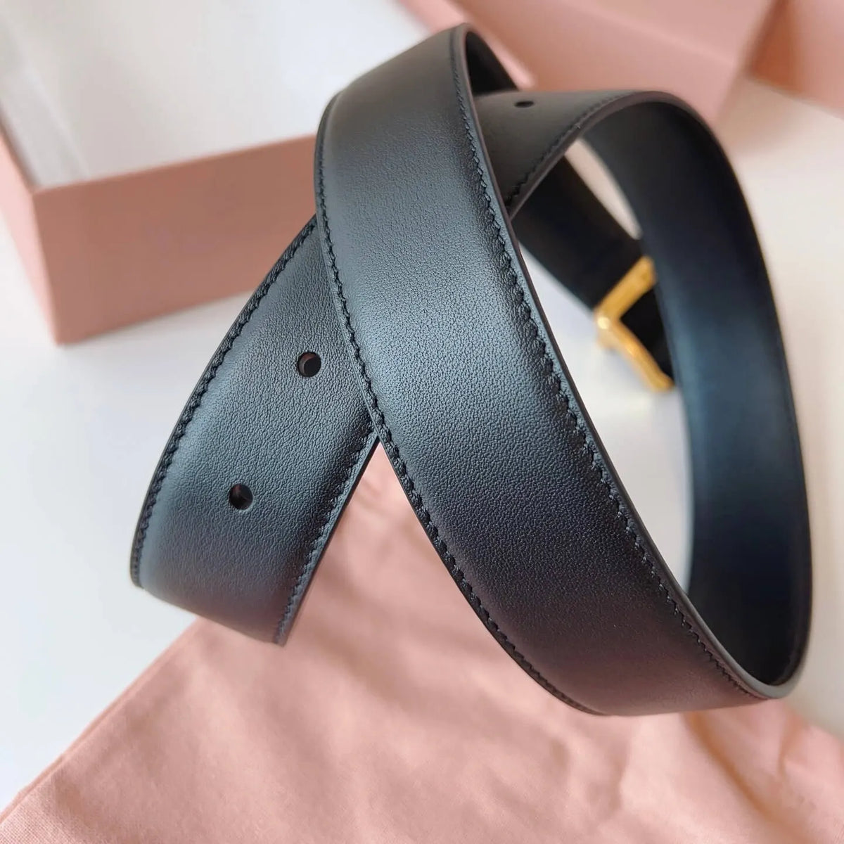 Vintage Minimalist Letter-Engraved Belt