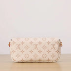 Light-colored Full-Print Clutch Shoulder Bag