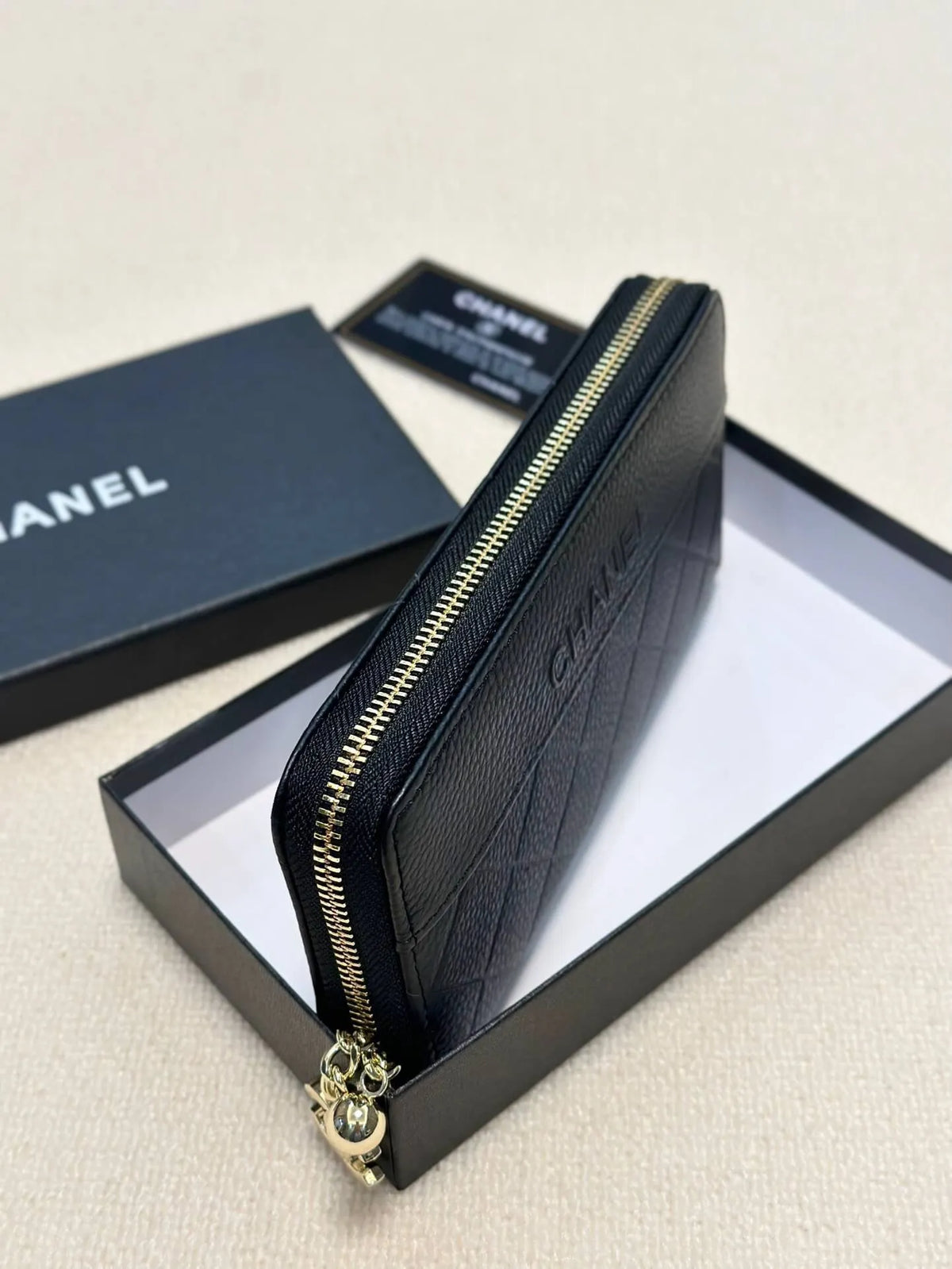 Portable Pendant Storage Wallet