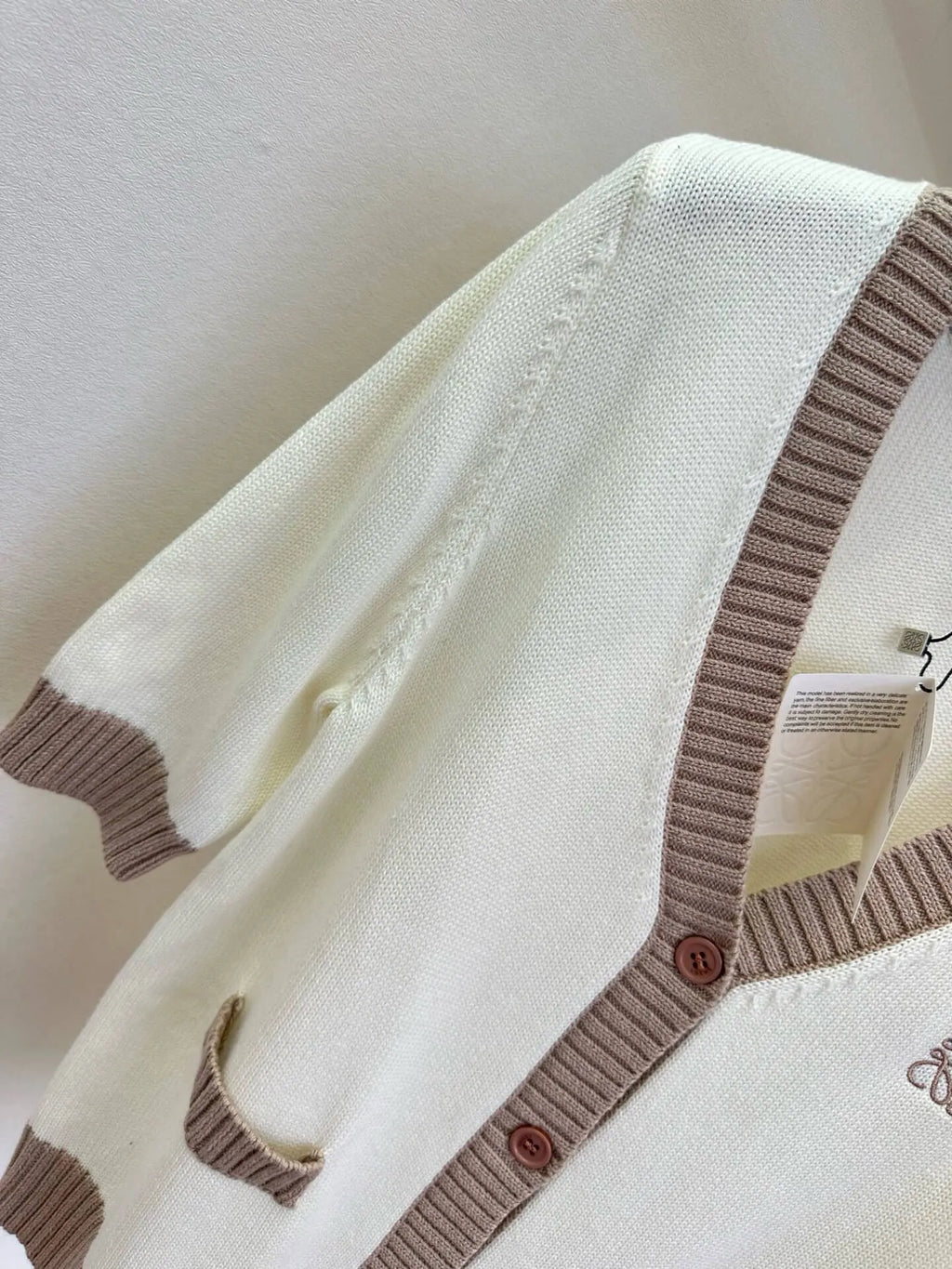 Dual Pocket Contrast Knit Cardigan