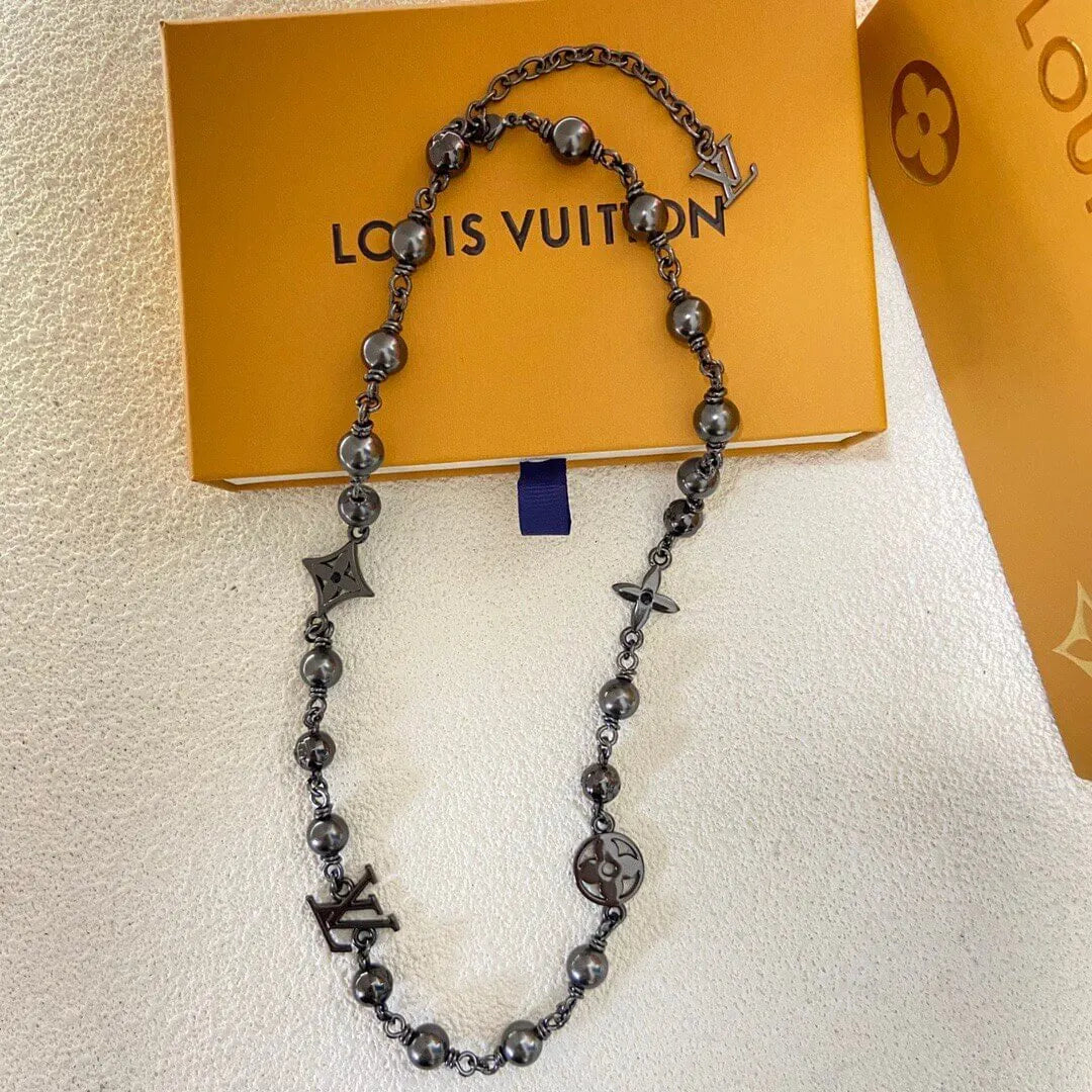 Street Style Distressed Pearl Necklace