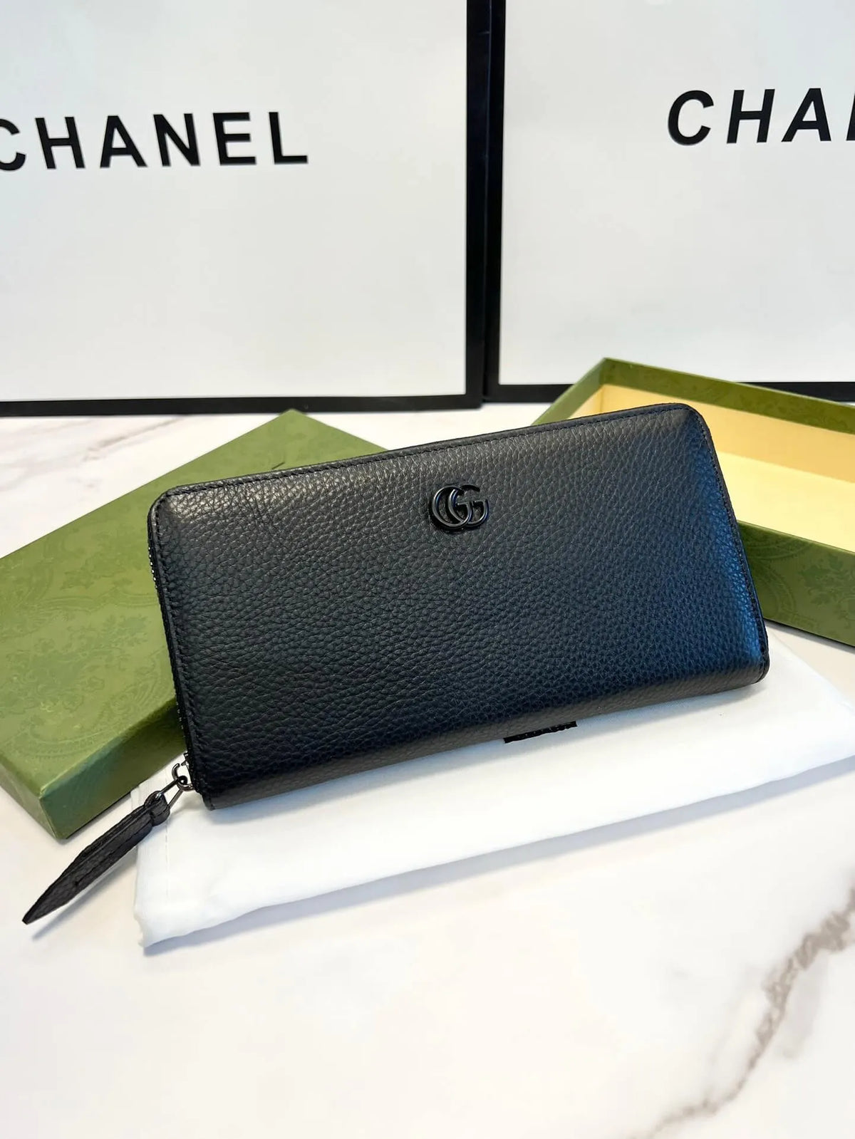 Black Grained Leather Logo Long Zip Wallet