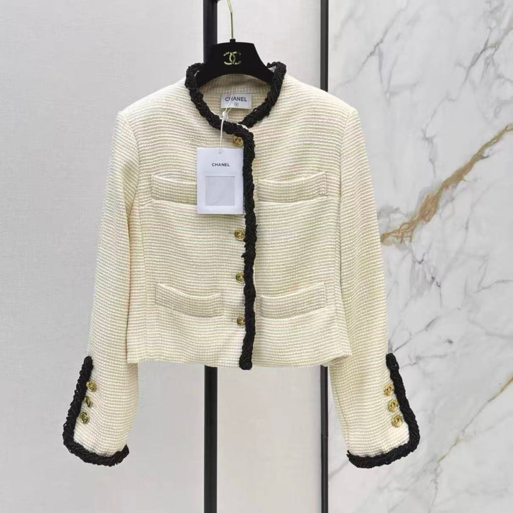 Elegant Contrast-Color Woven Jacket and Skirt Set