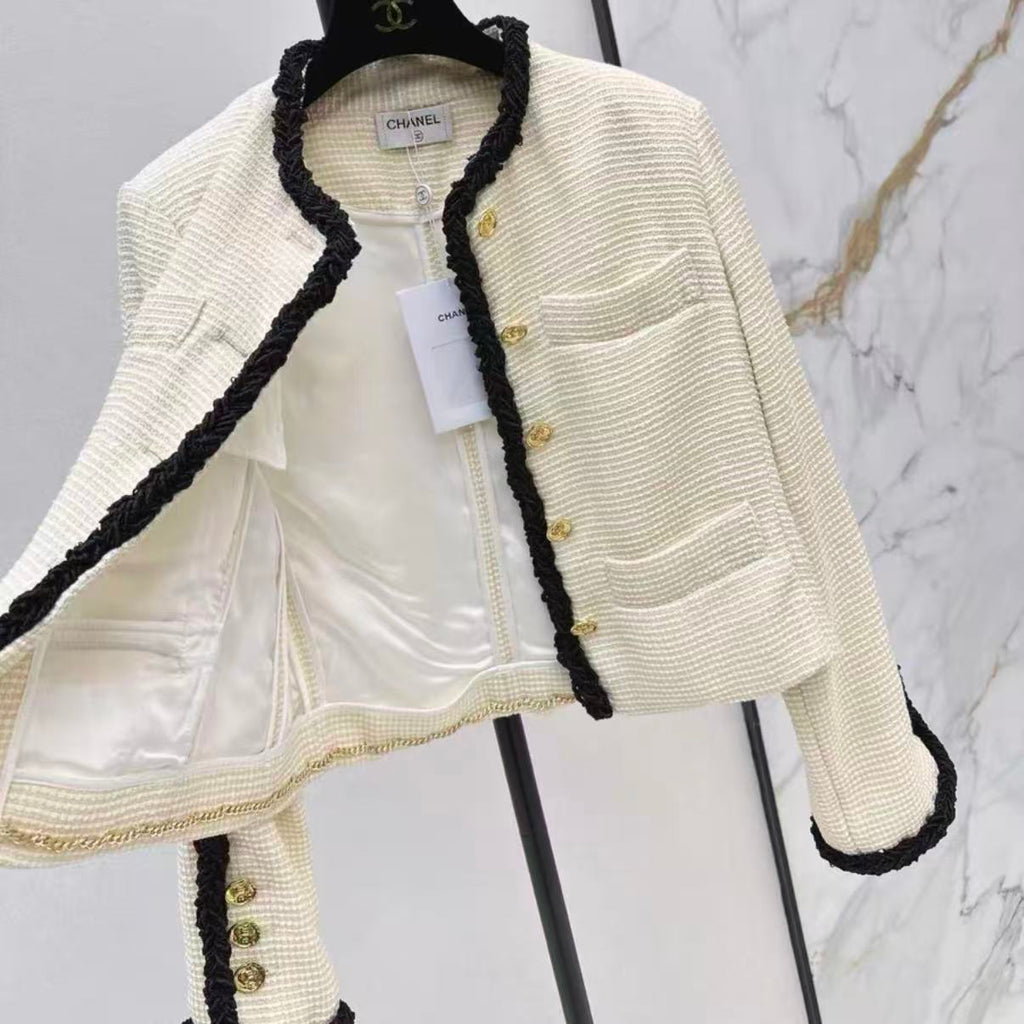 Elegant Contrast-Color Woven Jacket and Skirt Set