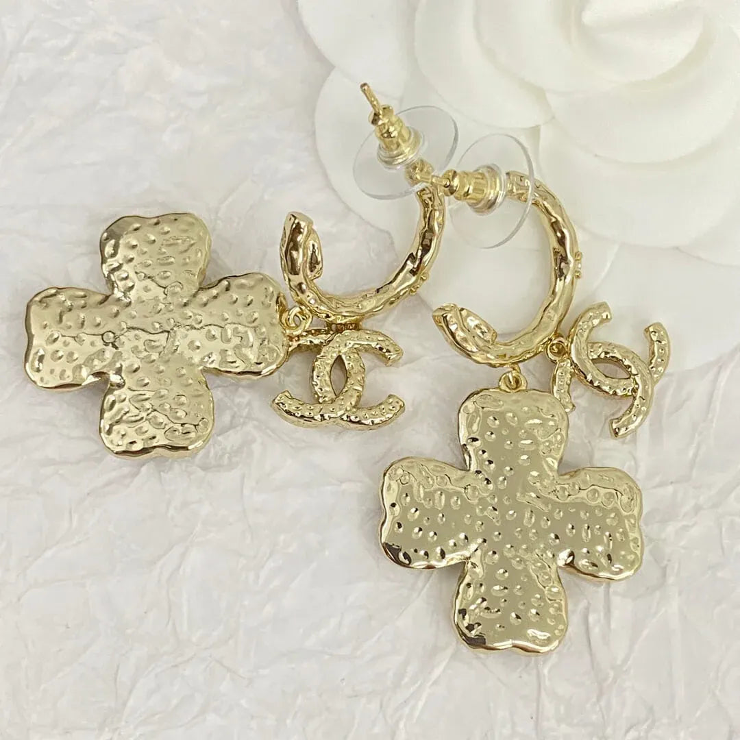 Color-Blocked Clover Earrings