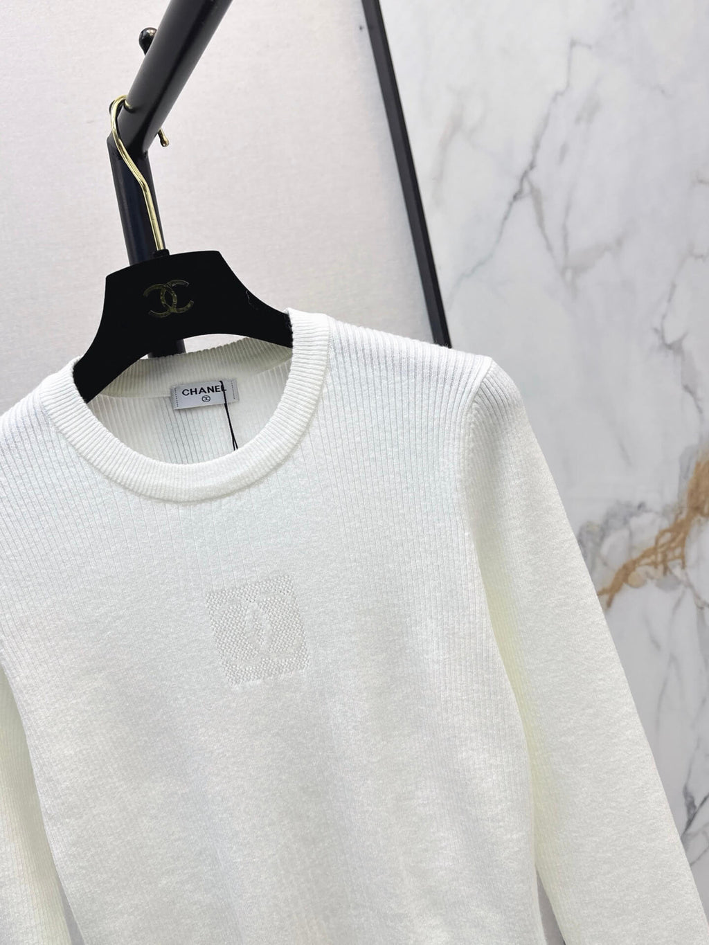 Slim Fit Long Sleeve Knit Top