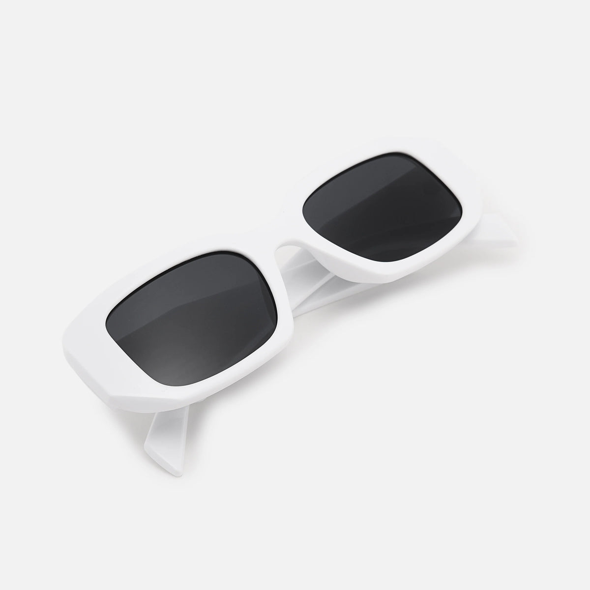 Round‑Frame Tinted Sunglasses