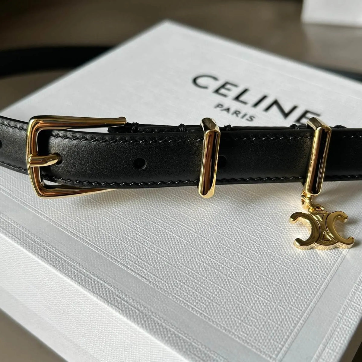Fashionable Pendant Slim Belt