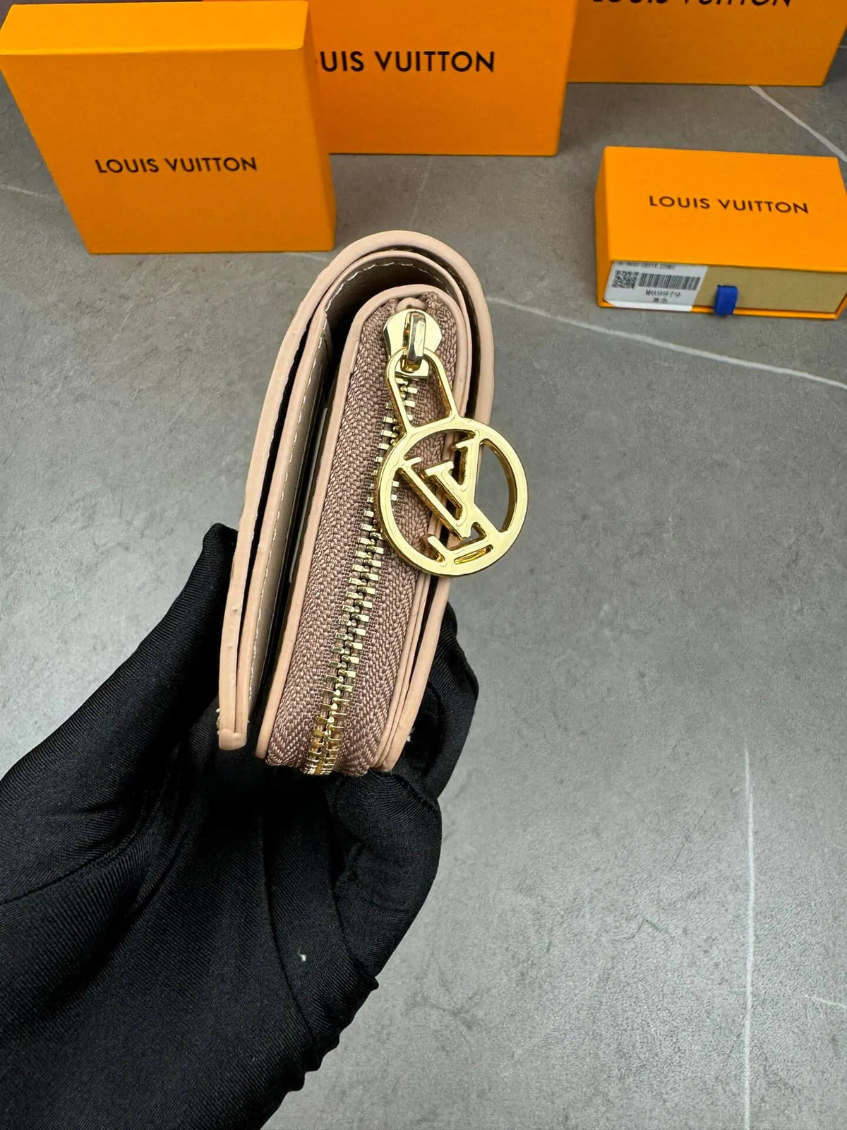 Zipper Detail Short Wallet