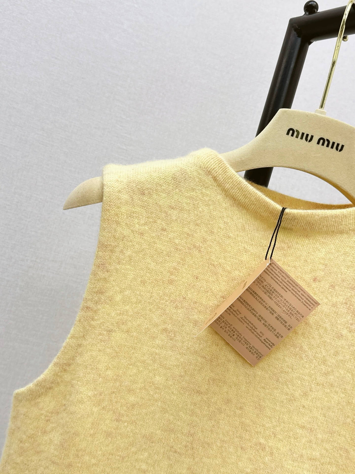Light Yellow Loose Knit Vest