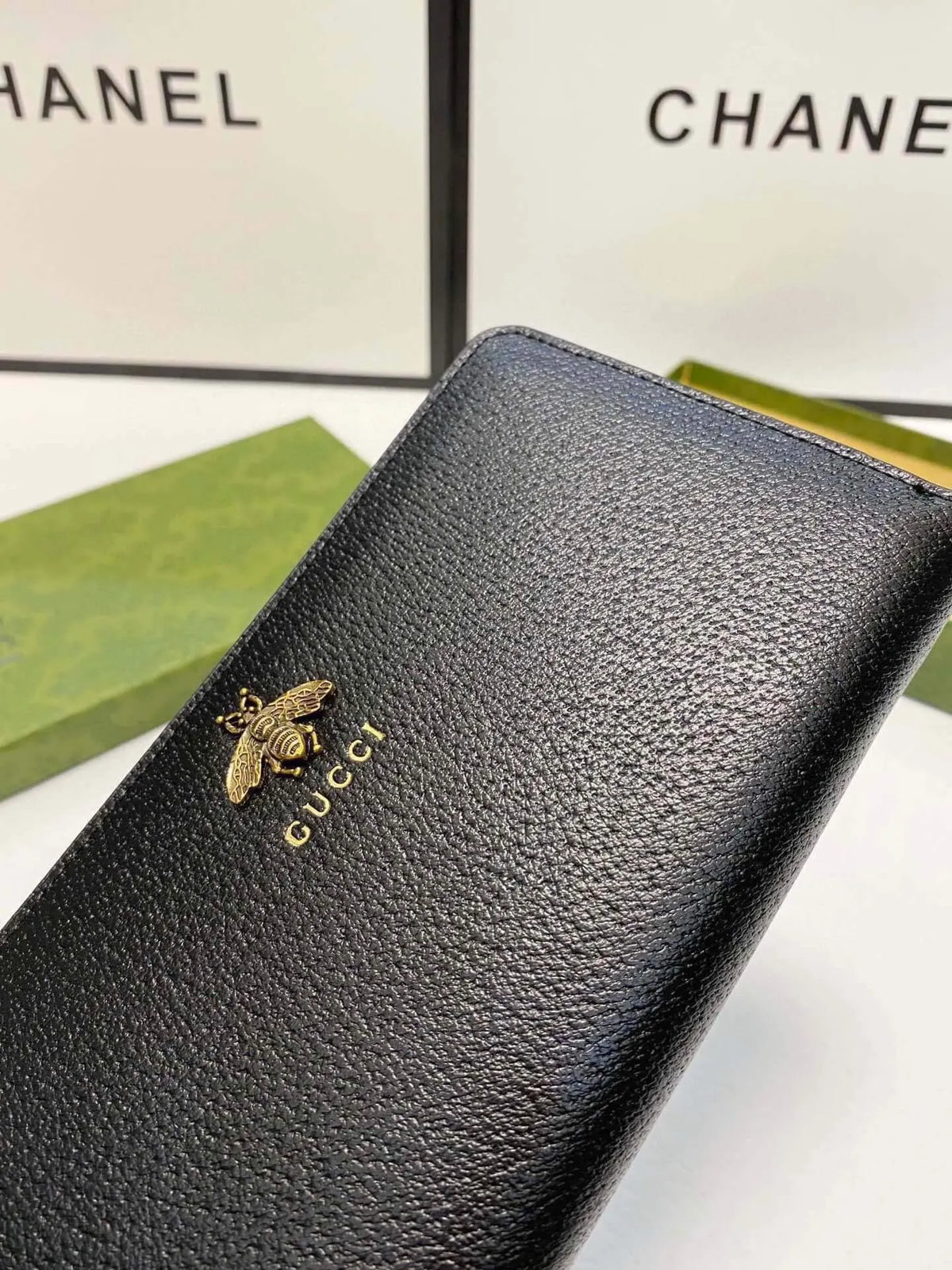 Black Grained Bee-Accent Wallet