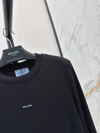 Cropped Label Basic Long Sleeve Tee