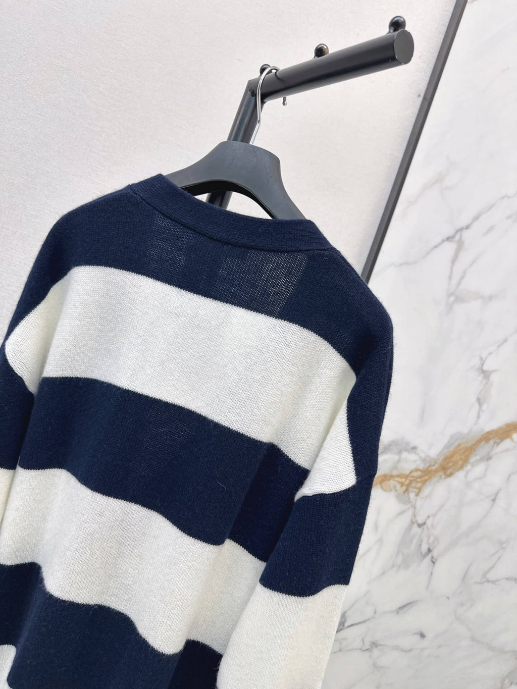 Wide Stripe V-neck Knit Cardigan