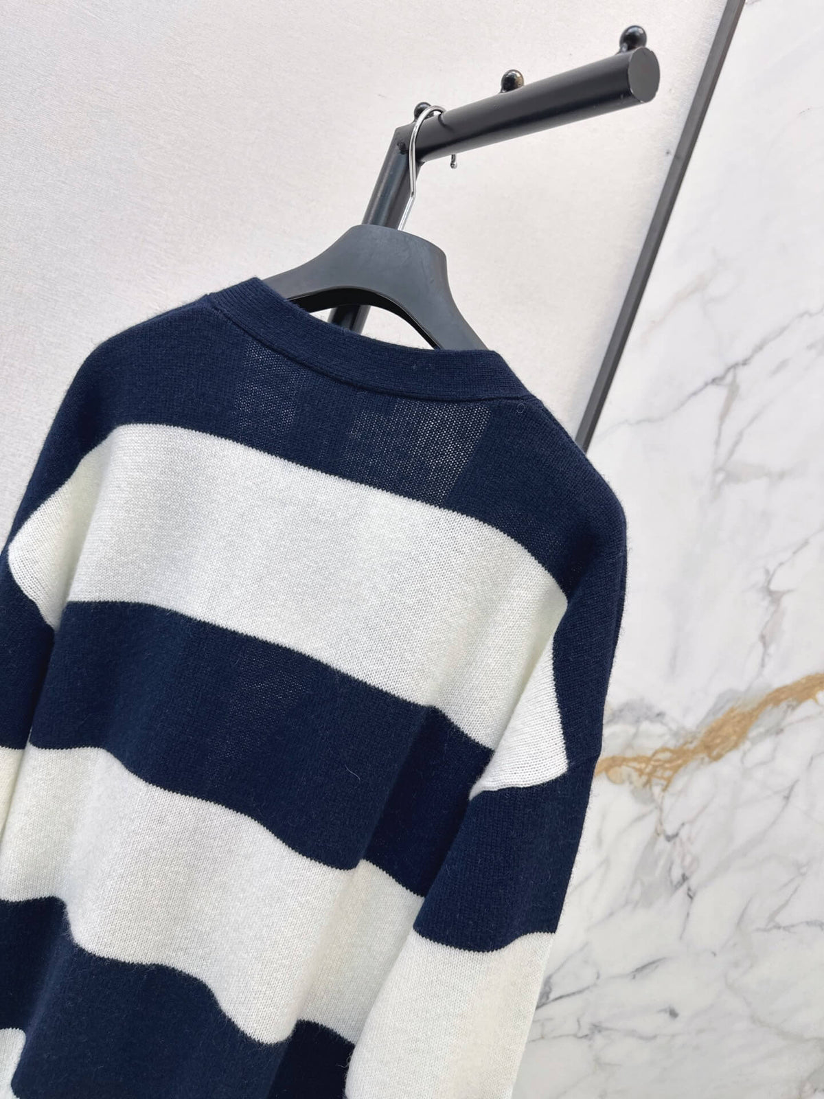 Wide Stripe V-neck Knit Cardigan