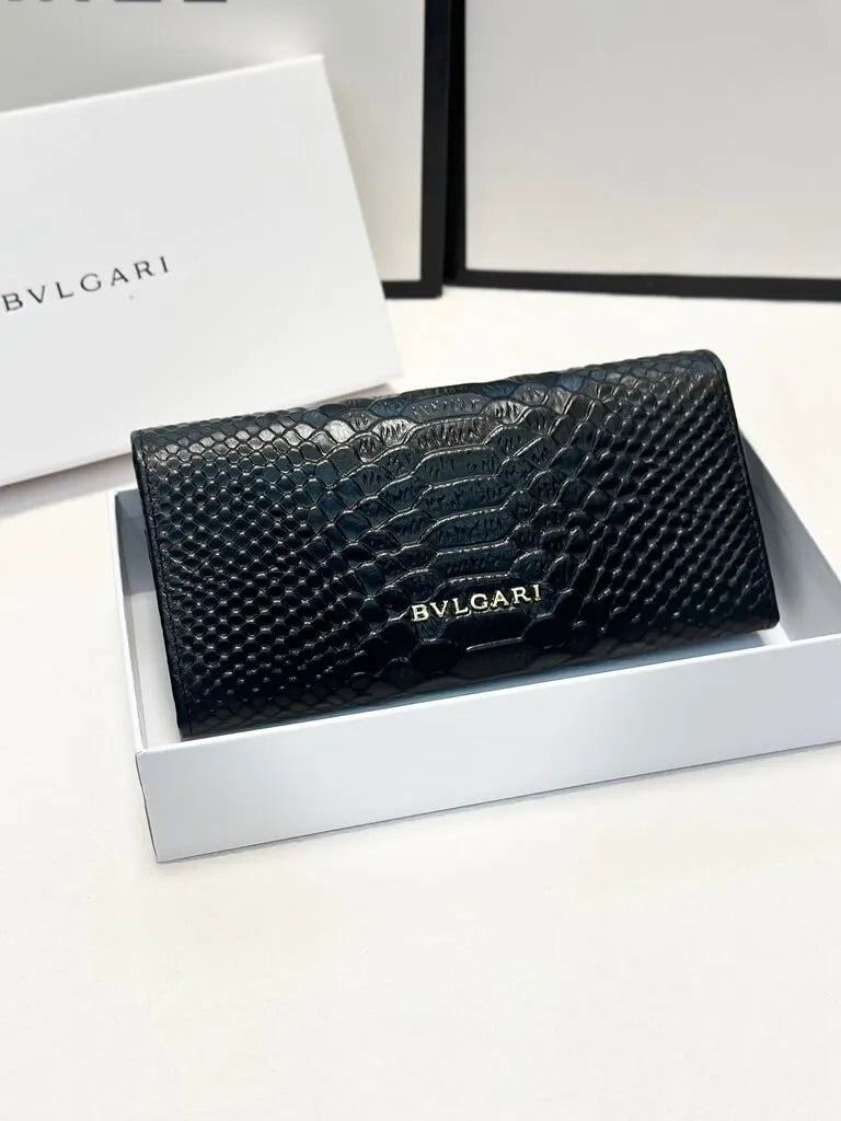 Croc-Pattern Accent Buckle Long Wallet