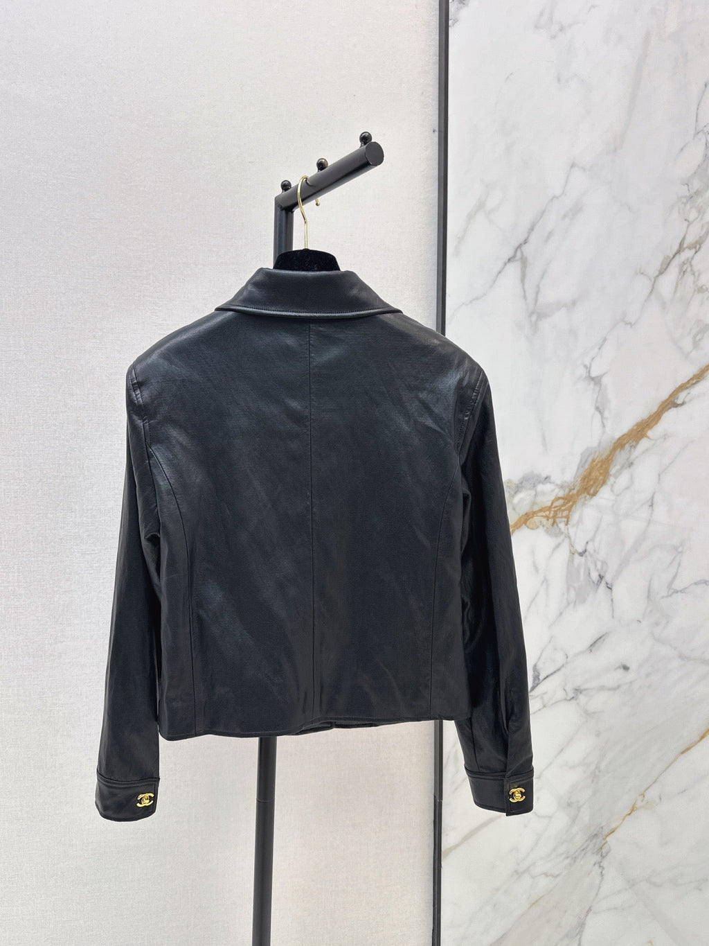 Point Collar Cropped Leather Coat
