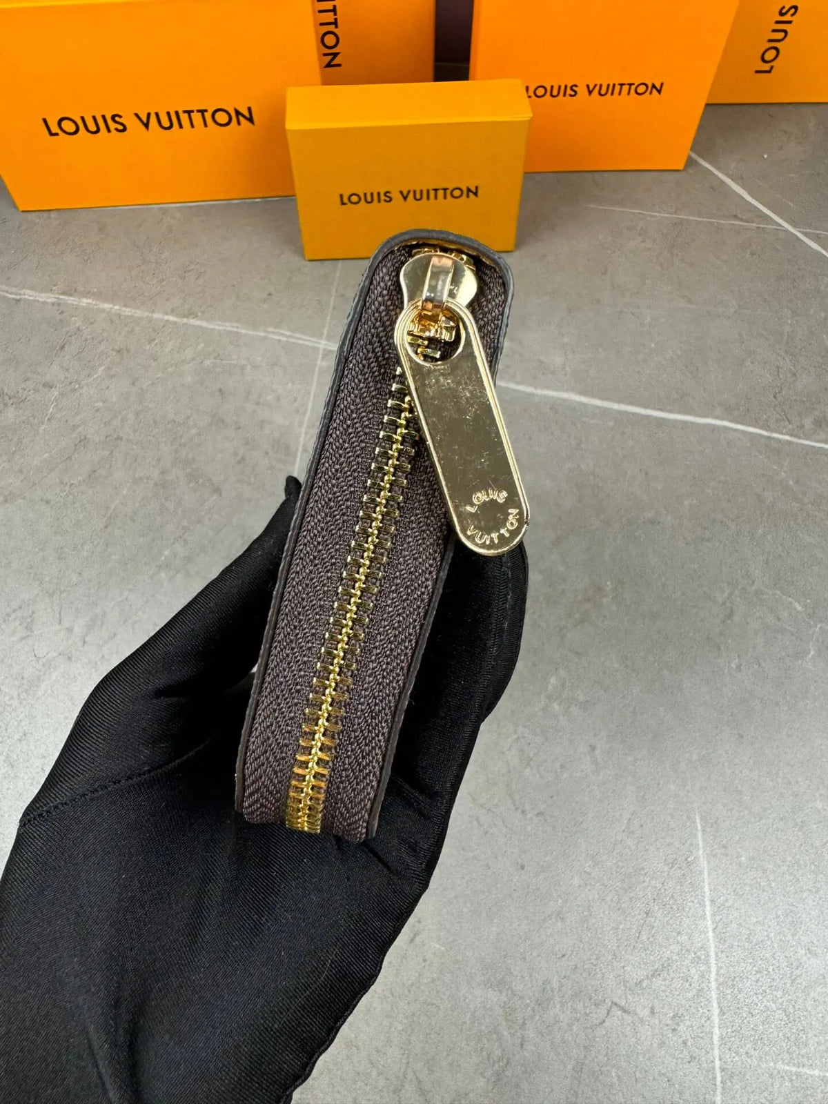 Vintage Style Zipper Wallet