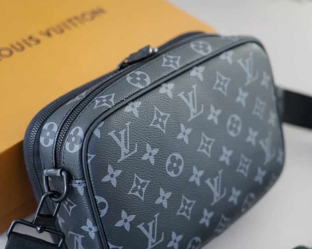 Classic Shoulder Strap Crossbody Bag