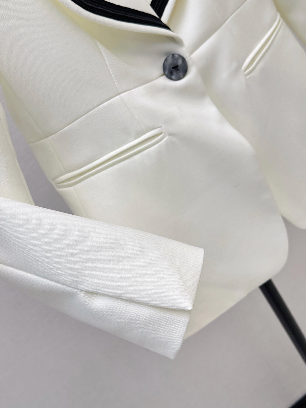 Trim Shawl Collar Fitted Suit Jacket