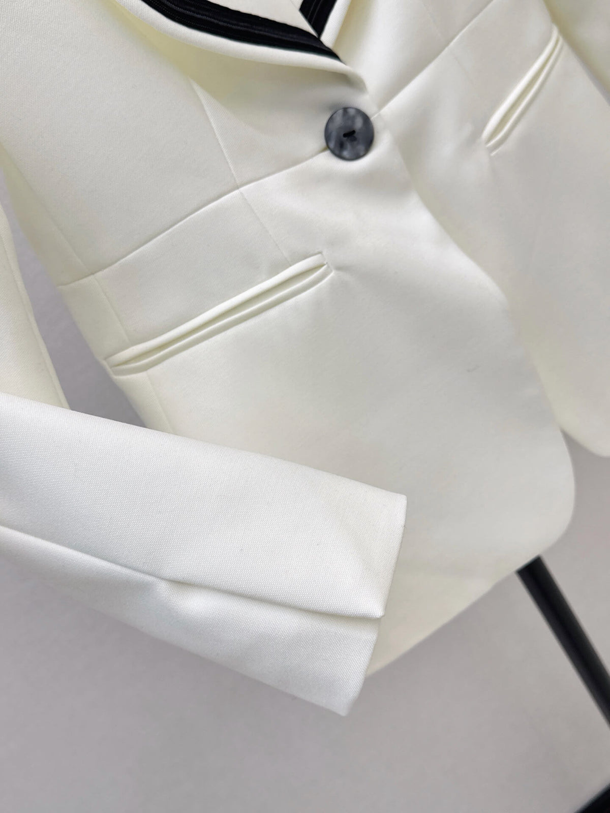 Trim Shawl Collar Fitted Suit Jacket
