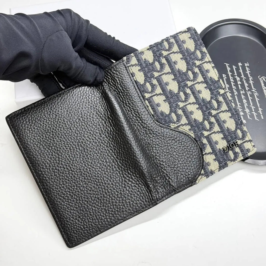 Classic Pattern Leather-Trimmed Short Wallet