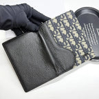 Classic Pattern Leather-Trimmed Short Wallet