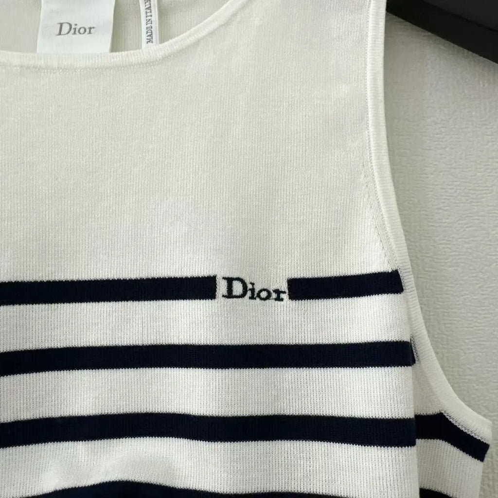 Partial Stripe Round Neck Vest