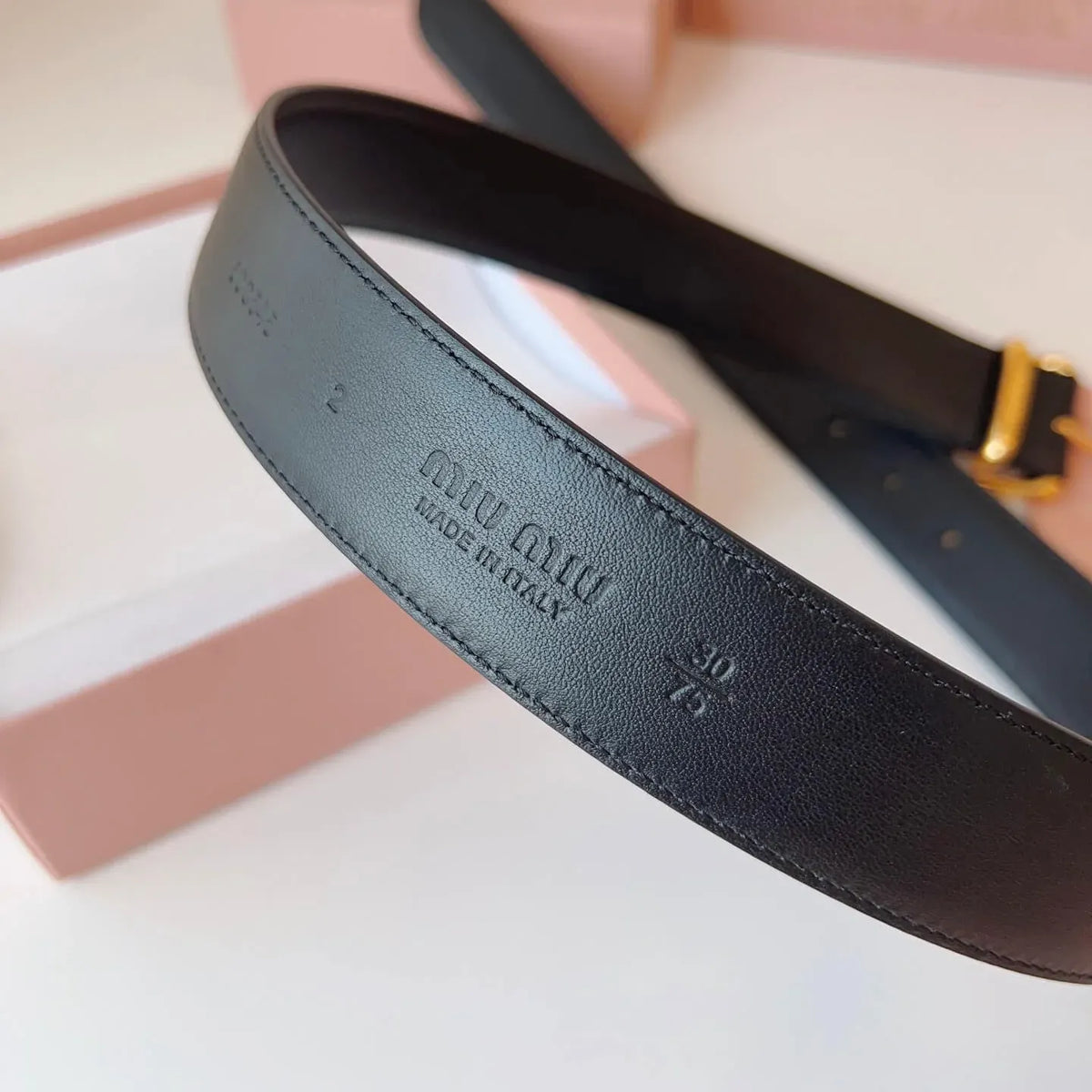 Vintage Minimalist Letter-Engraved Belt