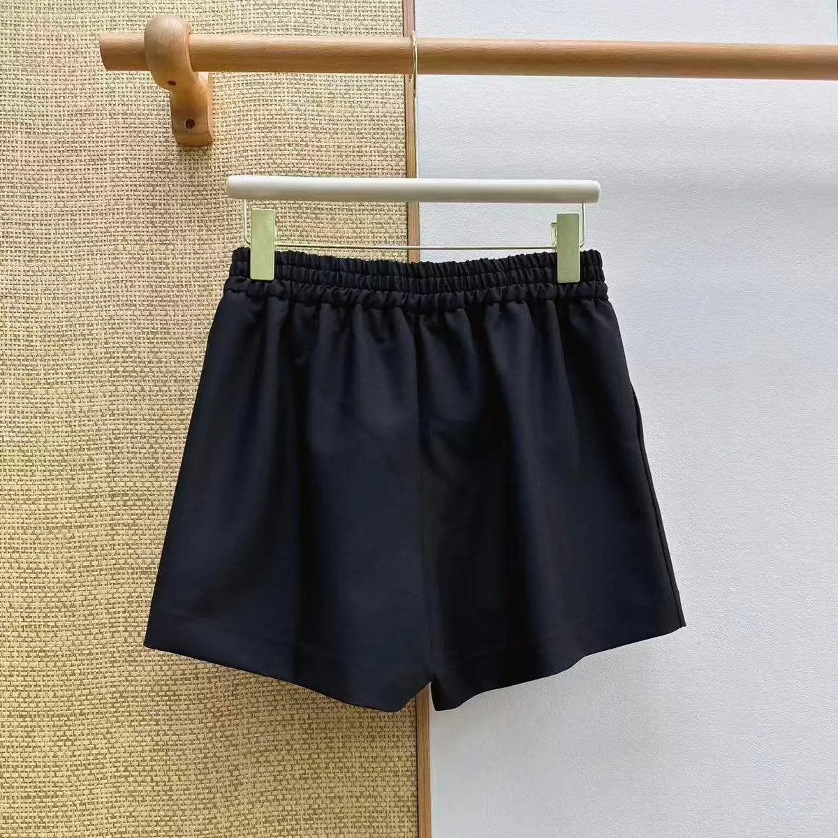 Leather Patch Elastic Waist Shorts