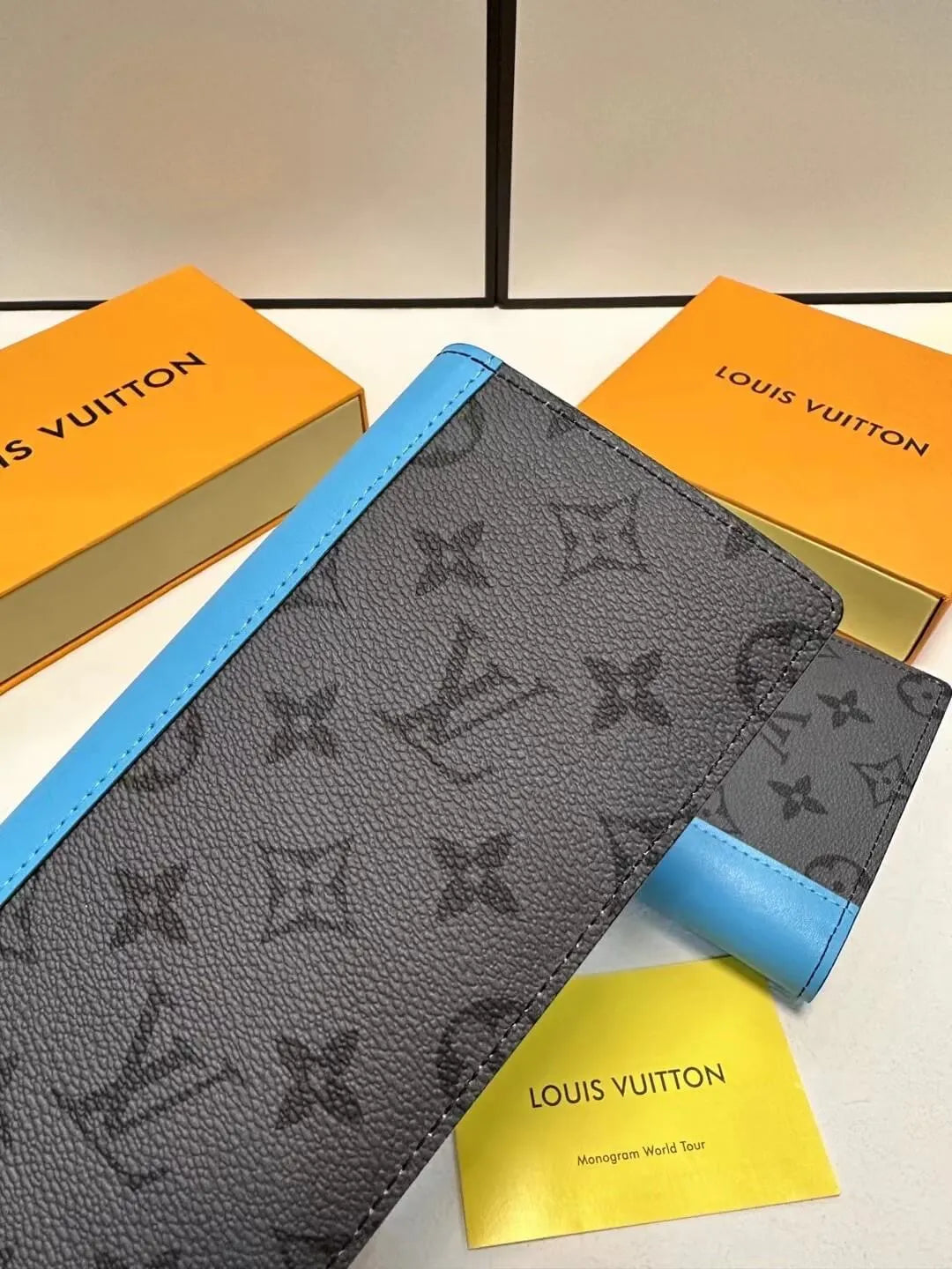 Blue-Grey Color-Blocked Pattern Wallet