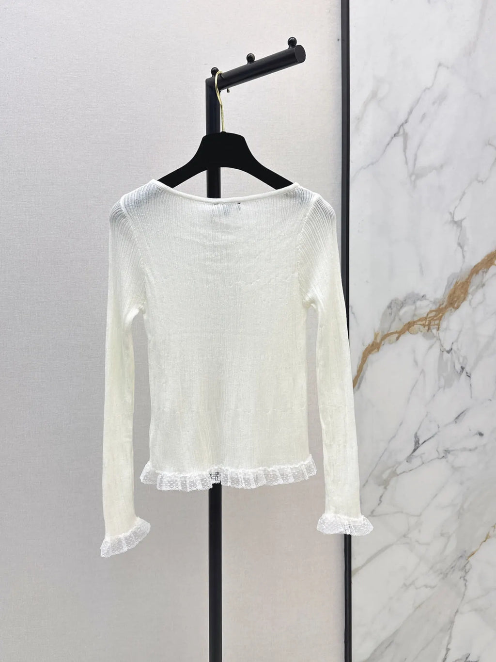 Round Neck Lace Hem Knit Top