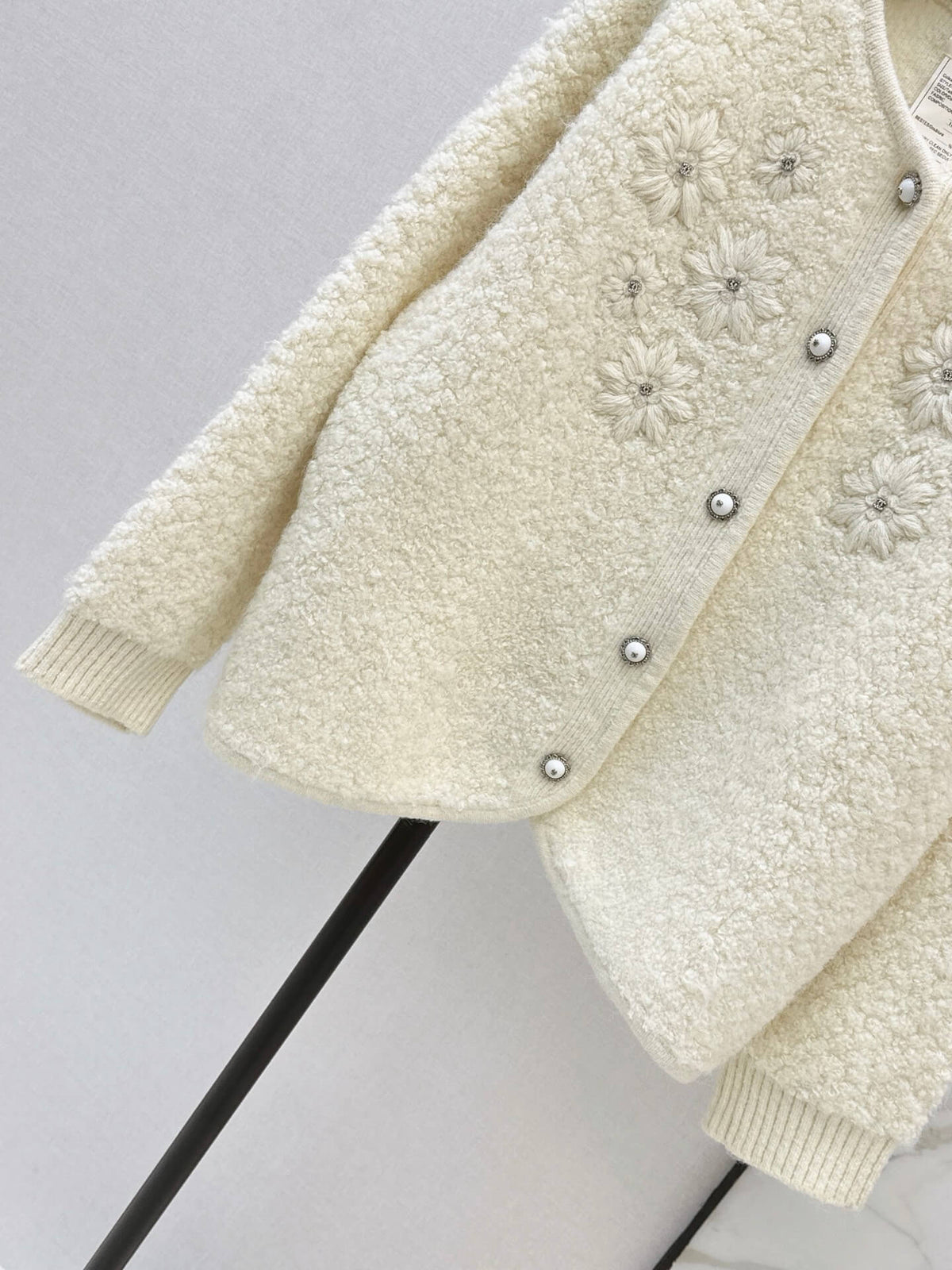 Pearl Button Round Neck Flower Knit Jacket