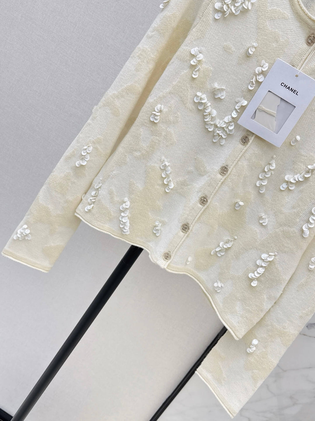 Neck 3D Sequin Knit Cardigan