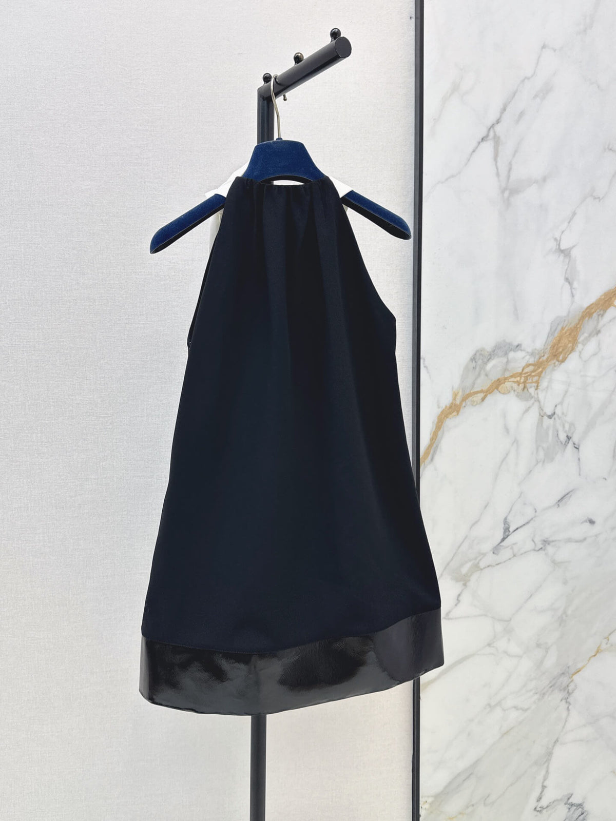 Contrast Tie Halter Loose Dress