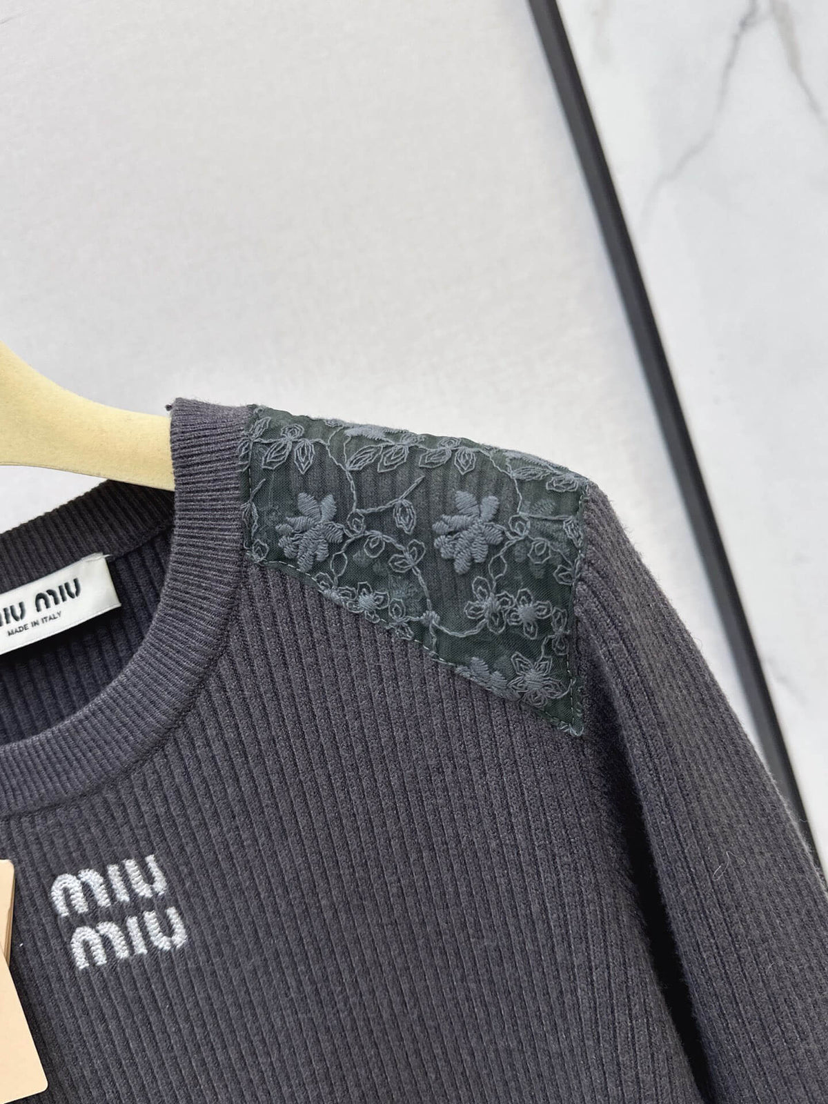 Lace Spliced Ribbed Long Sleeve