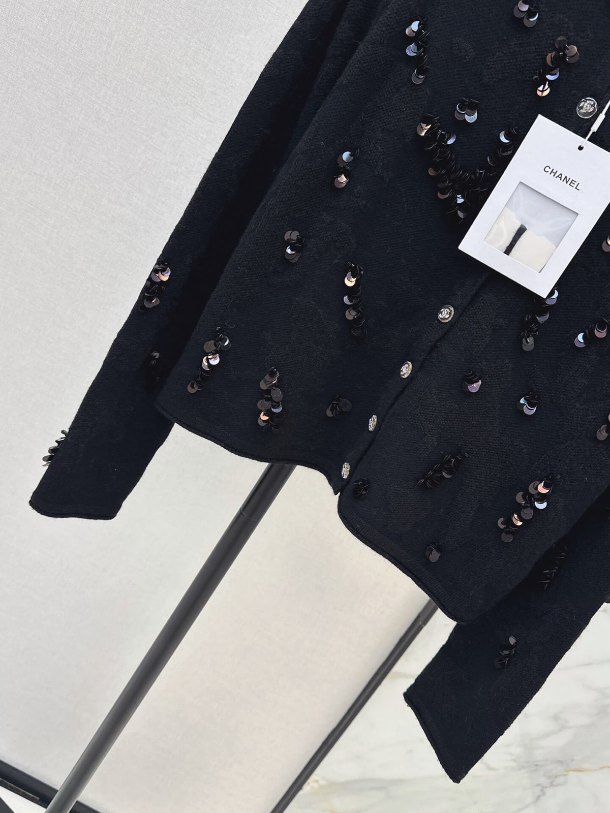 Neck 3D Sequin Knit Cardigan