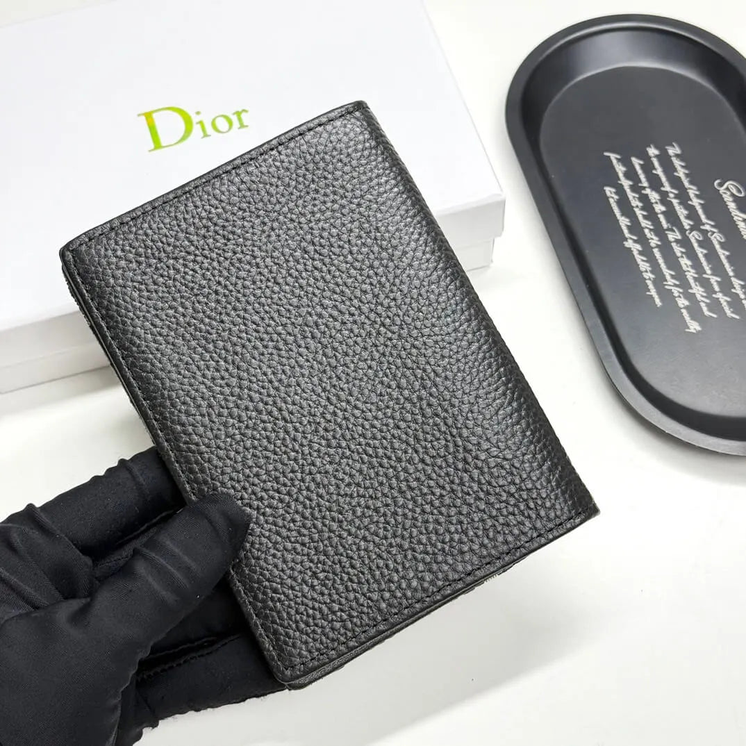 Classic Pattern Leather-Trimmed Short Wallet