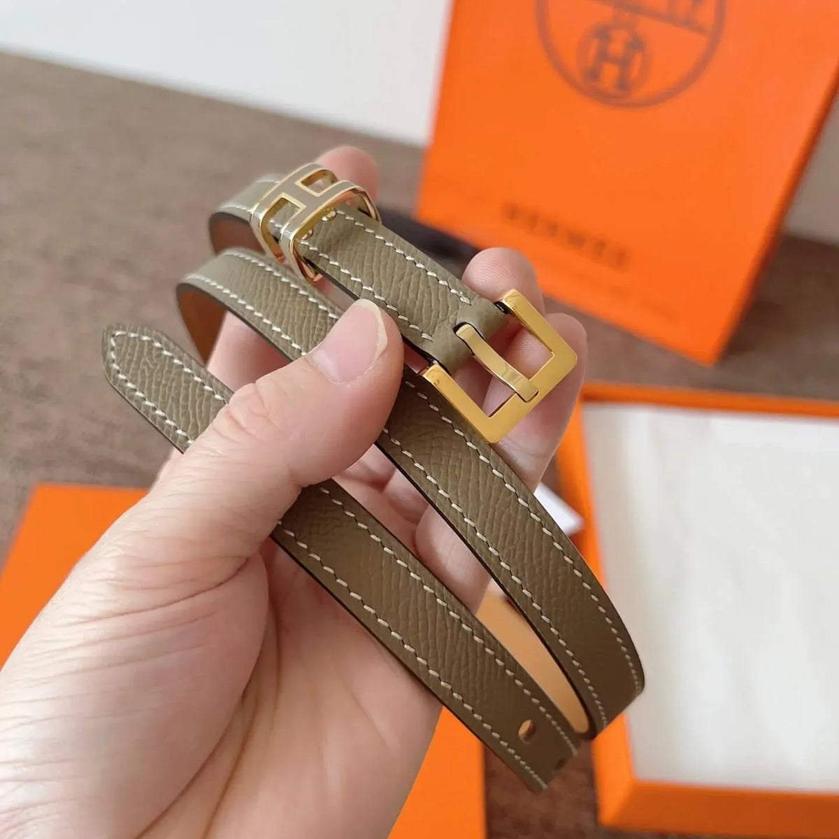 Classic Minimalist Collection Letter Buckle Ultra-Slim Belt