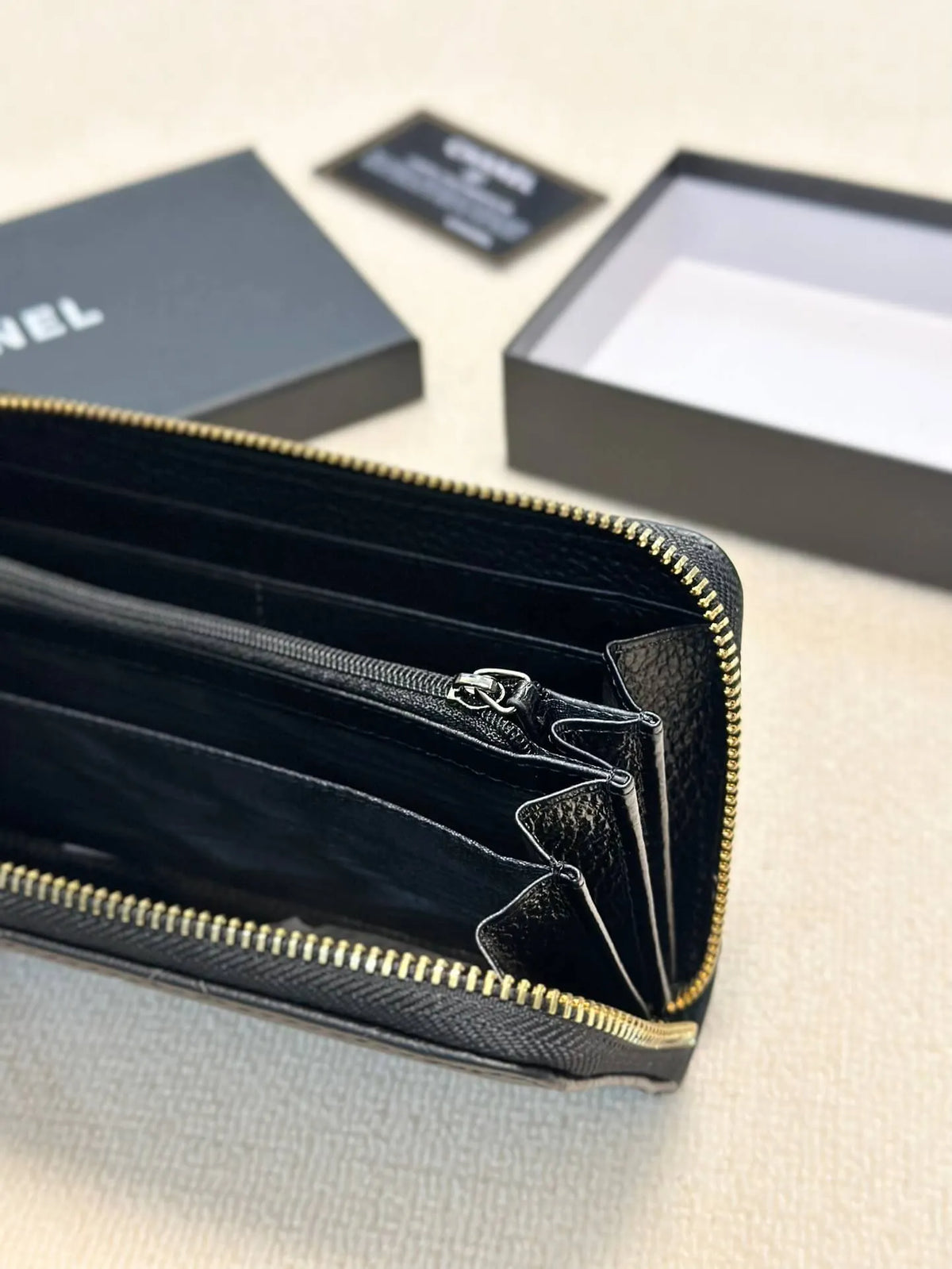 Portable Pendant Storage Wallet