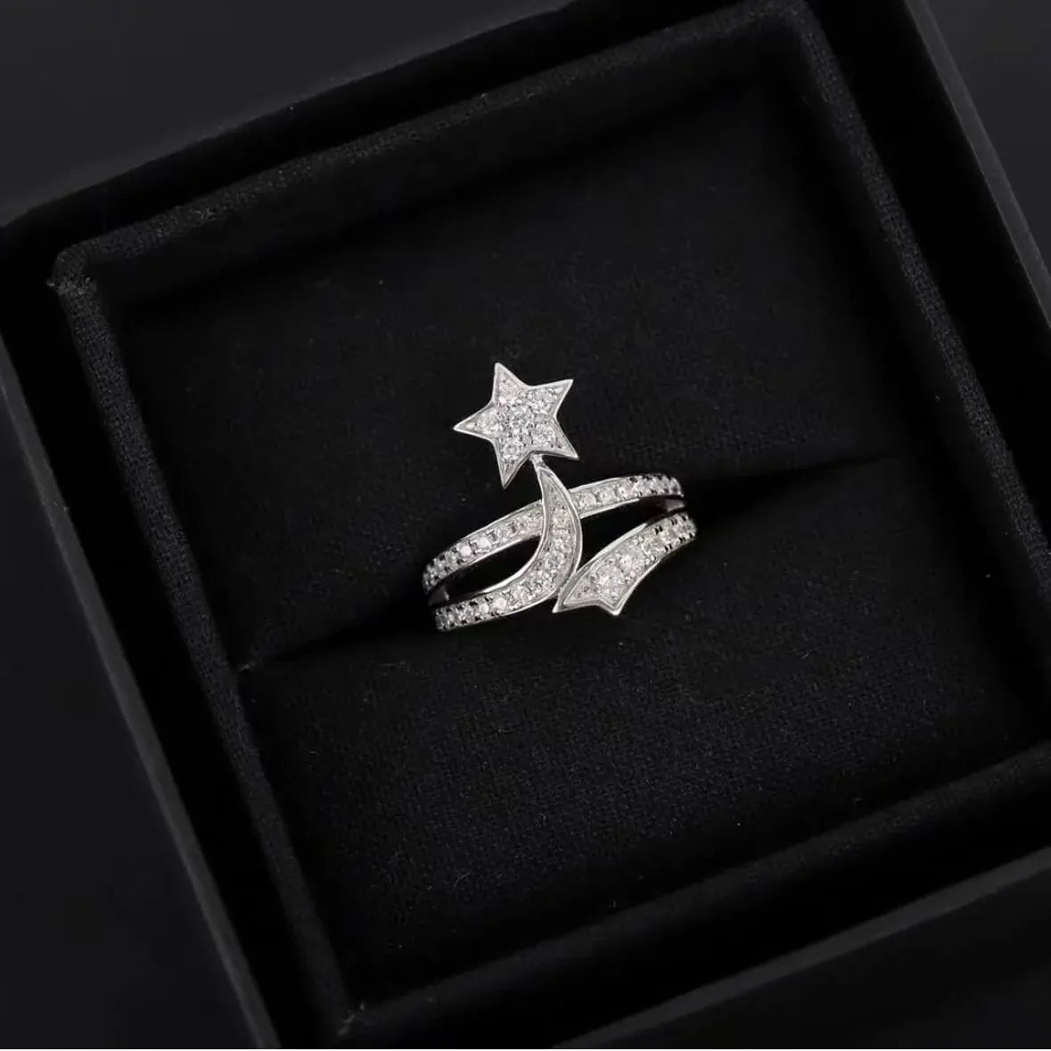 Comet Full-Diamond Ring