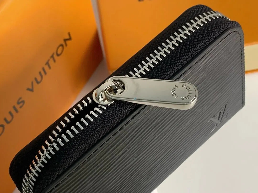 Vertical-Ridge On-the-Go Wallet