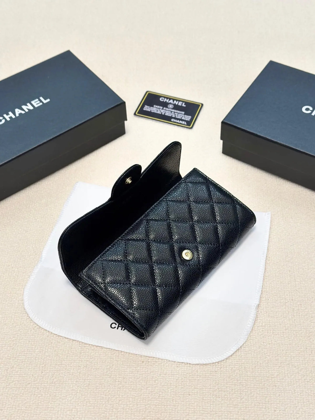 Textured Quilted Long Leather Wallet