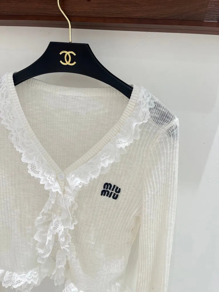 Embroidery Slim Long Sleeve Top