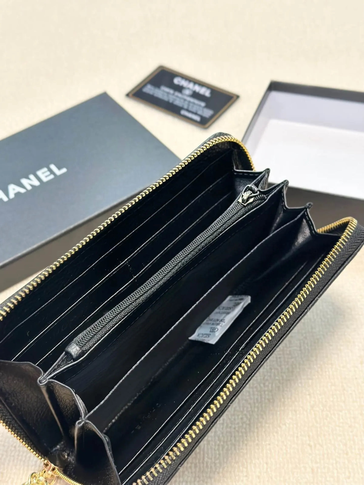 Portable Pendant Storage Wallet
