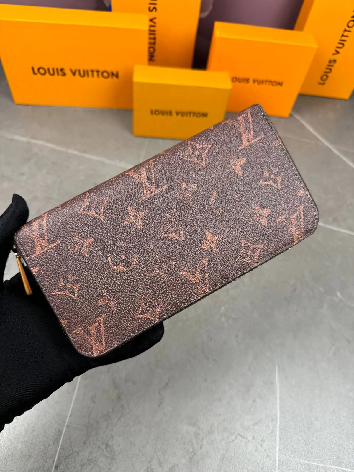 Vintage Style Zipper Wallet