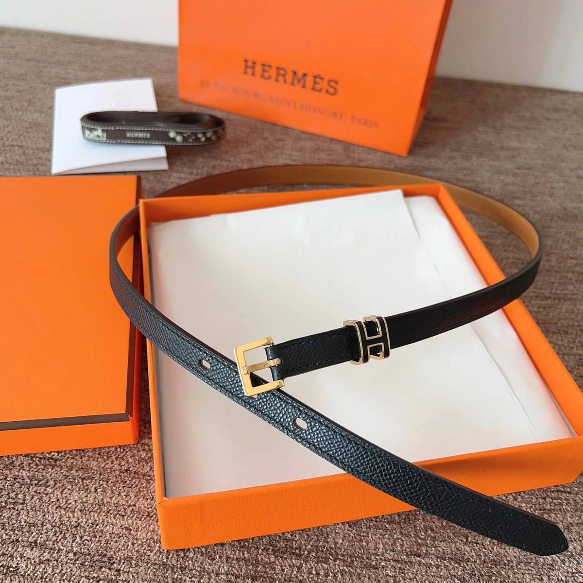 Classic Minimalist Collection Letter Buckle Ultra-Slim Belt