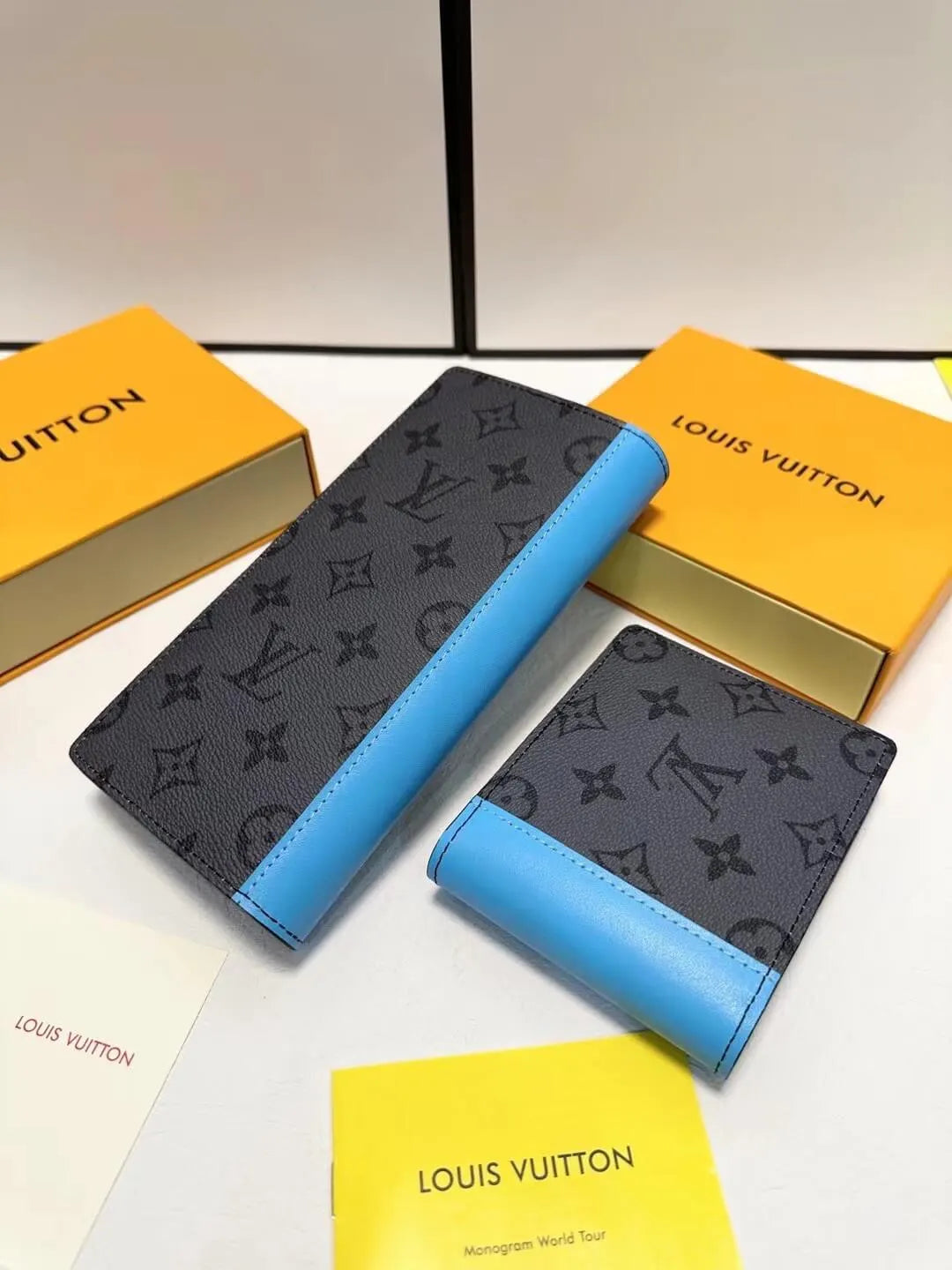 Blue-Grey Color-Blocked Pattern Wallet