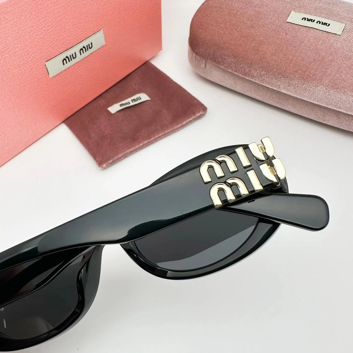 Metal Letter Design Sunglasses