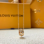 Fashionable 3D Diamond-Inlaid Necklace